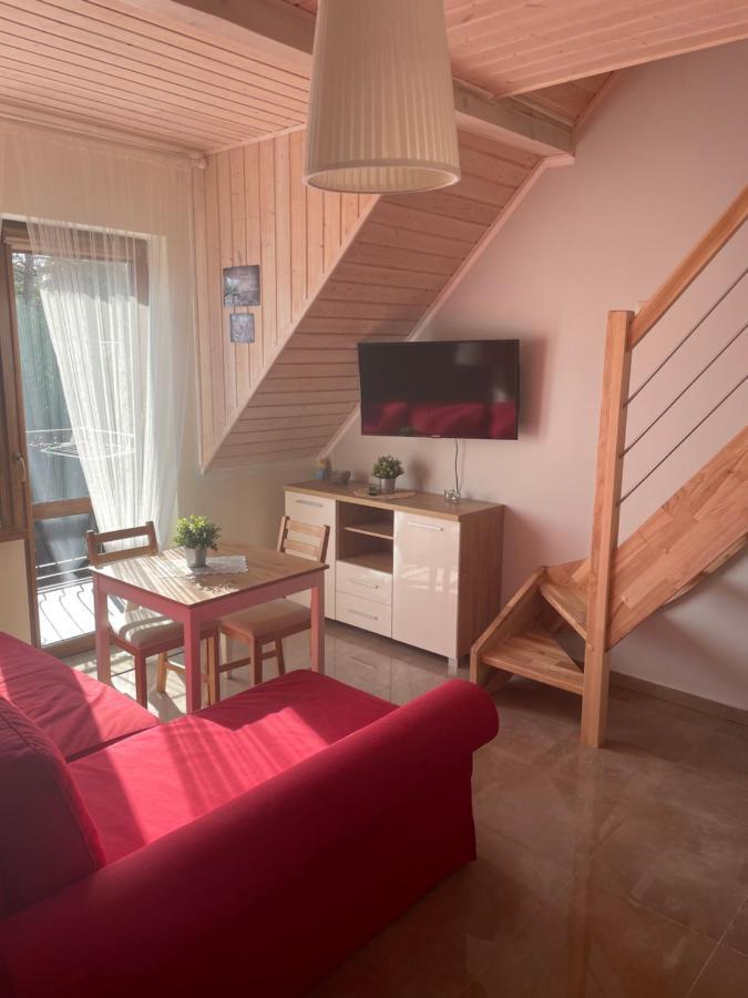 Sosnowa Mila - Domy I Apartamenty Pobierowo Exteriör bild