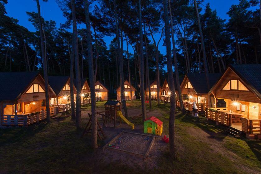 Sosnowa Mila - Domy I Apartamenty Pobierowo Exteriör bild